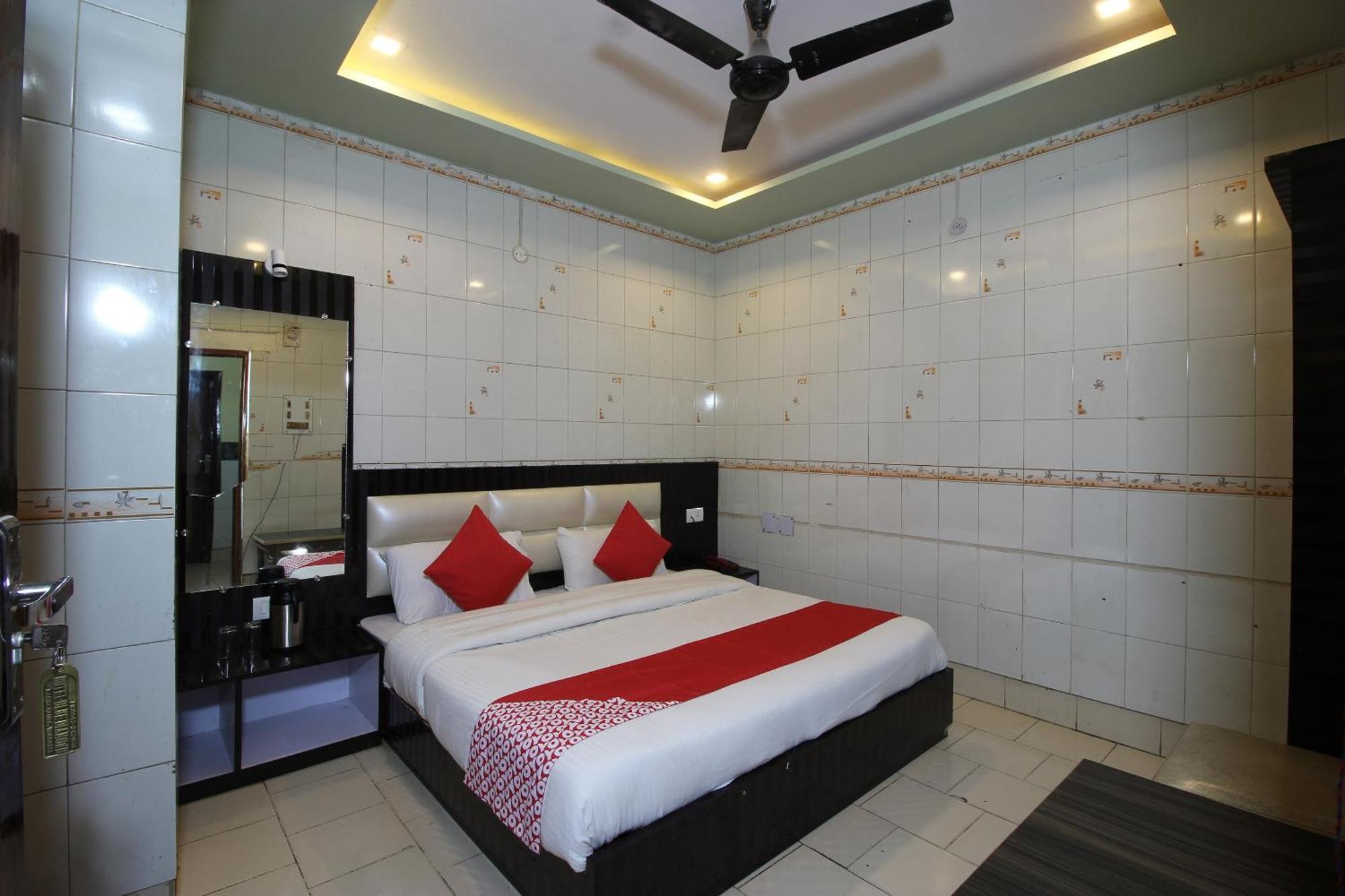 Hotel O Blue Diamond Varanasi Ngoại thất bức ảnh
