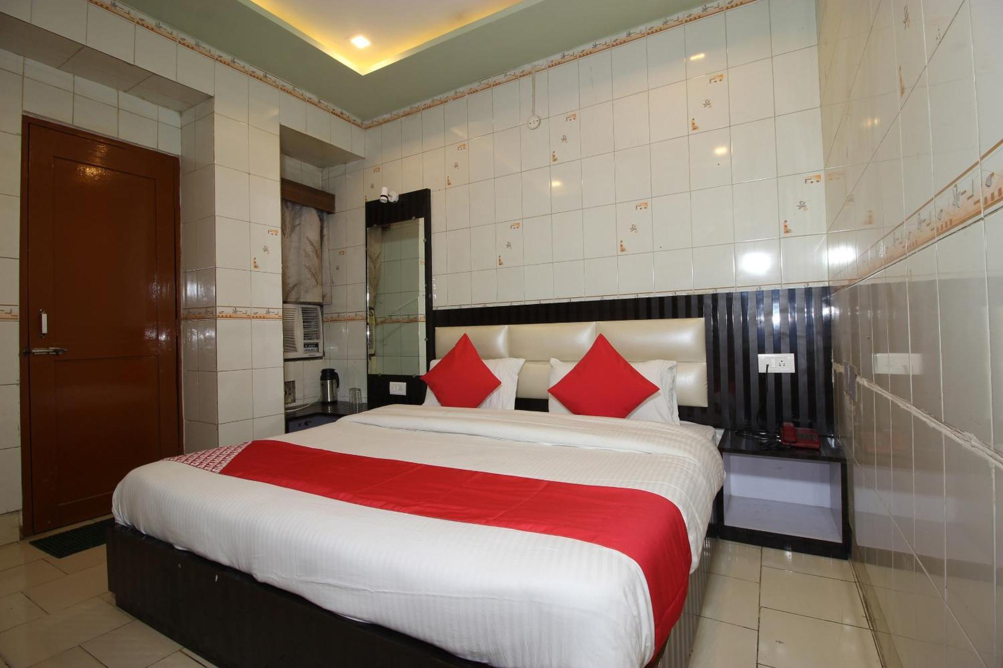 Hotel O Blue Diamond Varanasi Ngoại thất bức ảnh