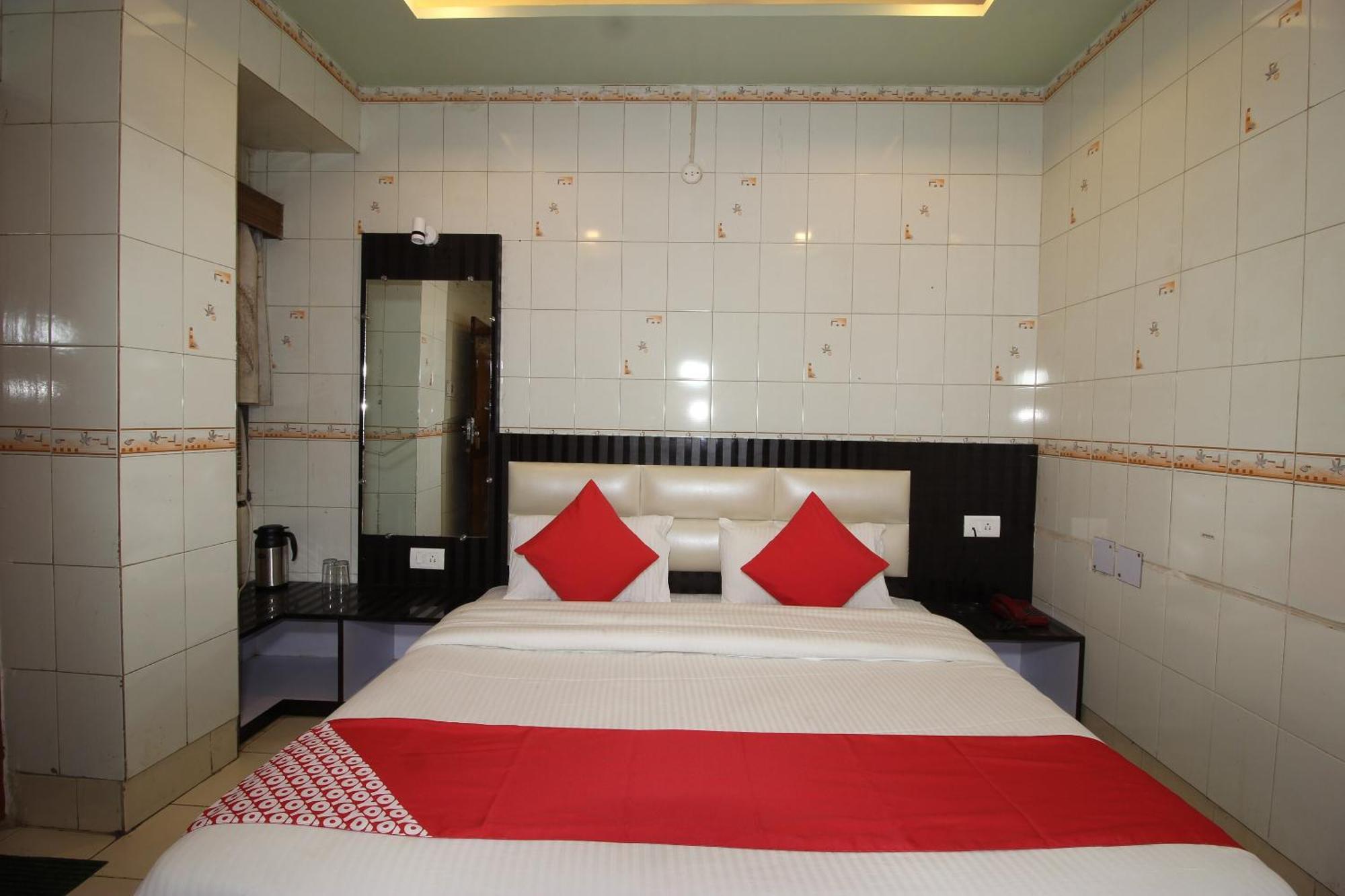 Hotel O Blue Diamond Varanasi Ngoại thất bức ảnh