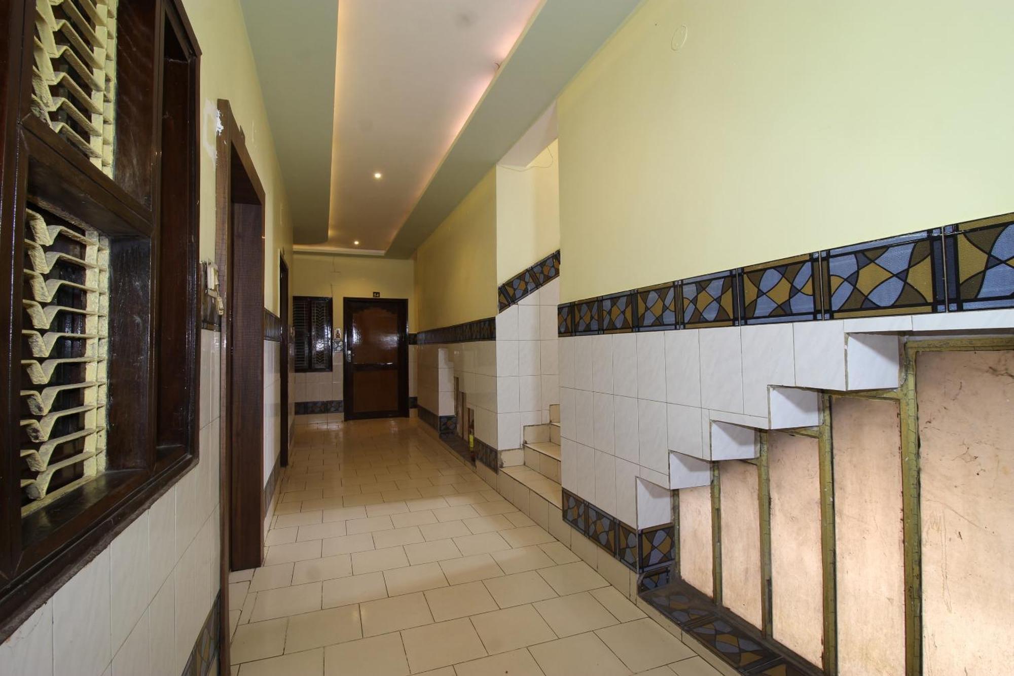 Hotel O Blue Diamond Varanasi Ngoại thất bức ảnh