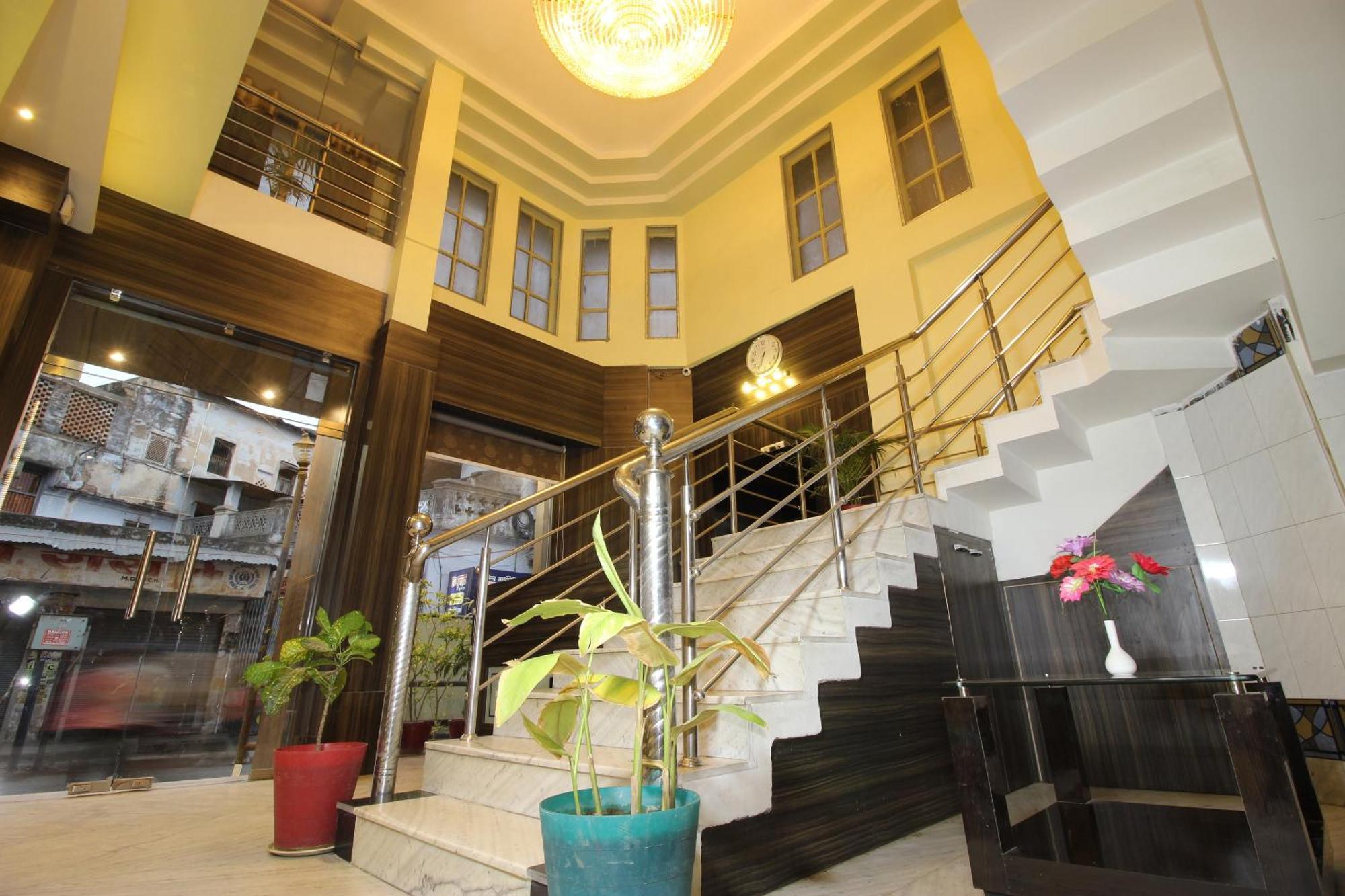 Hotel O Blue Diamond Varanasi Ngoại thất bức ảnh